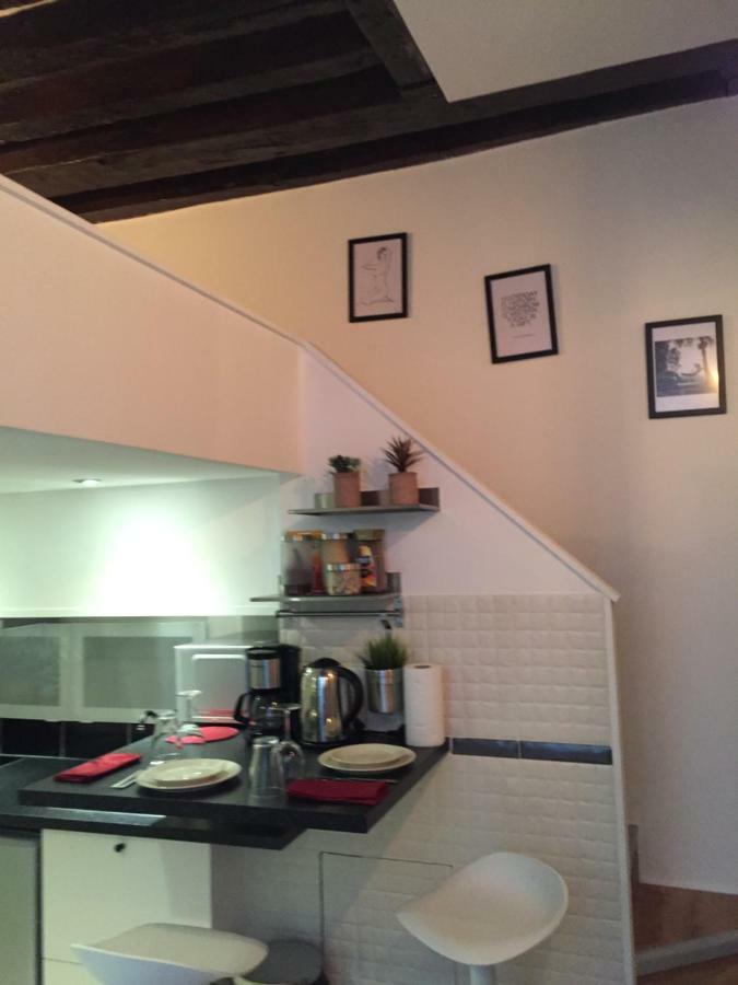 Cosy Marais Paris Apartment ภายนอก รูปภาพ